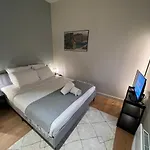 Appartement Situe Au Centre Ville De Cannes