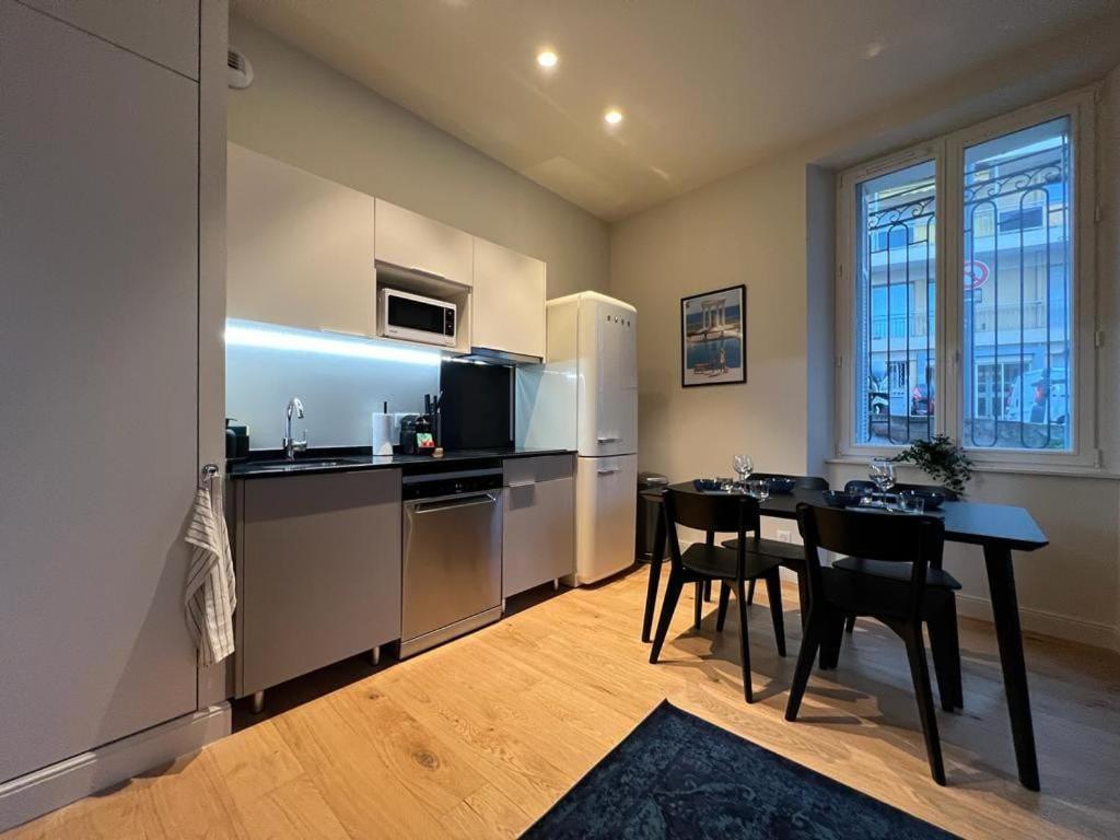 Situe Au Centre De Appartement *
